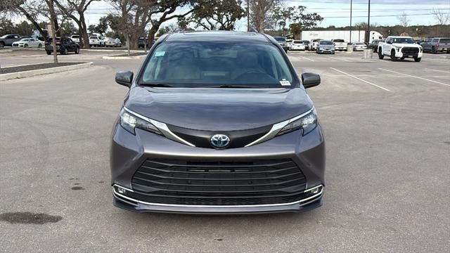 2024 Toyota Sienna XLE 7 Passenger