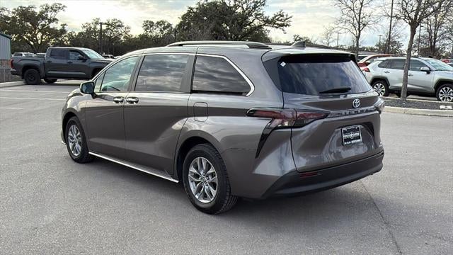 2024 Toyota Sienna XLE 7 Passenger