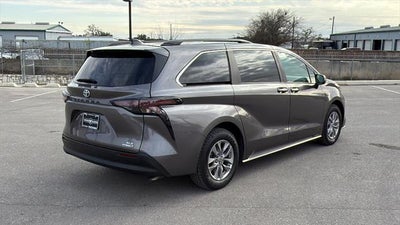 2024 Toyota Sienna XLE 7 Passenger