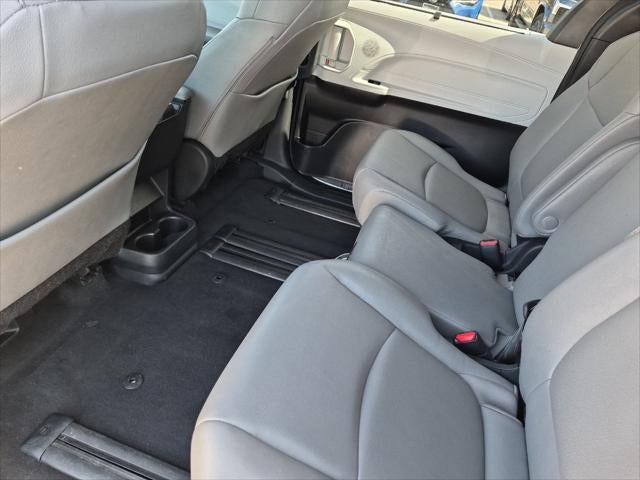 2025 Toyota Sienna XLE 8 Passenger