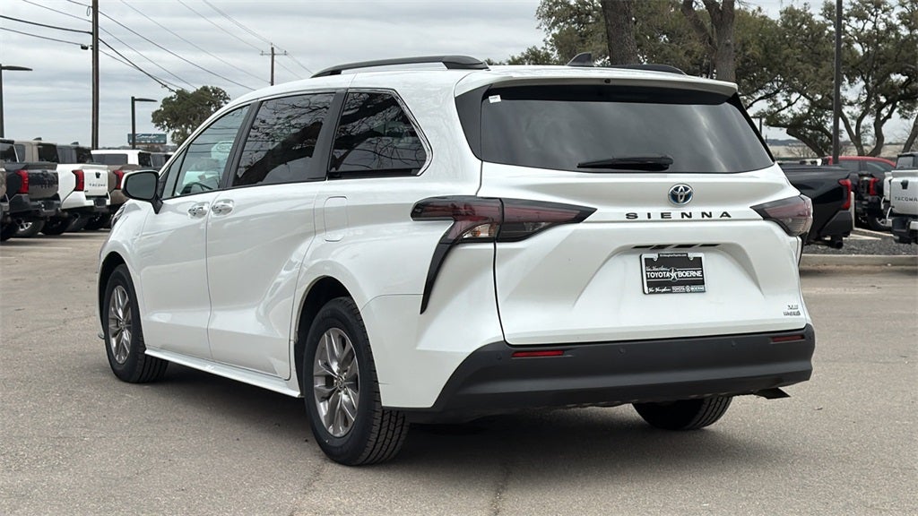 2024 Toyota Sienna XLE 7 Passenger