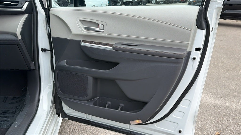 2024 Toyota Sienna XLE 7 Passenger