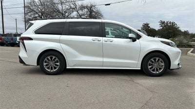 2024 Toyota Sienna XLE 7 Passenger