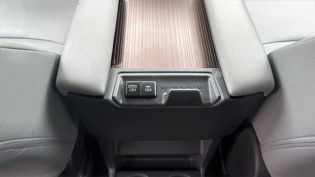 2024 Toyota Sienna XLE 7 Passenger