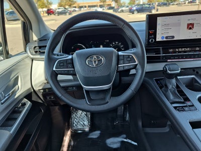 2026 Toyota Sienna XLE 8 Passenger