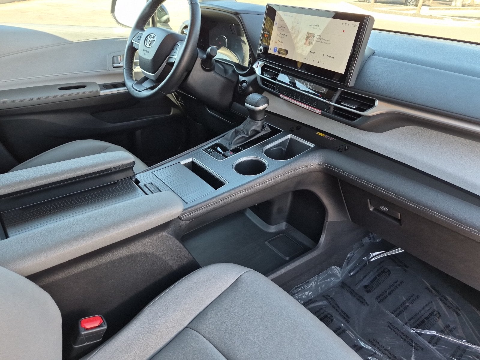 2026 Toyota Sienna XLE 8 Passenger