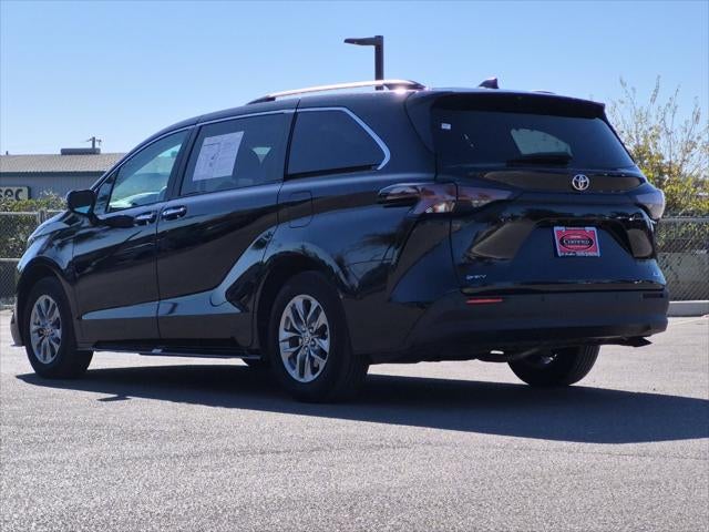 2026 Toyota Sienna XLE 8 Passenger