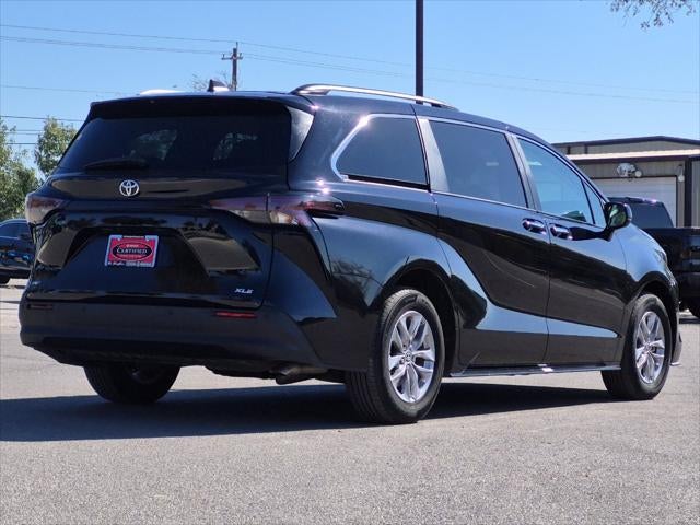2026 Toyota Sienna XLE 8 Passenger