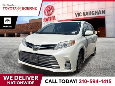 2018 Toyota Sienna XLE 8 Passenger