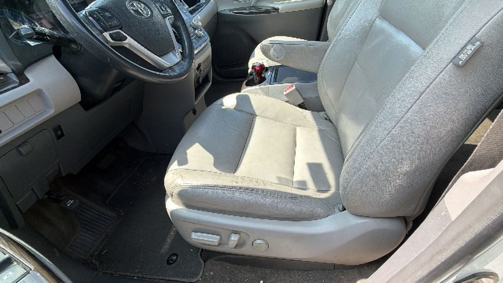 2018 Toyota Sienna XLE 8 Passenger