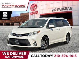 2018 Toyota Sienna XLE 8 Passenger
