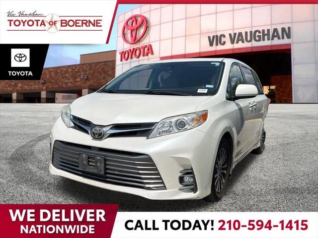 2018 Toyota Sienna XLE 8 Passenger