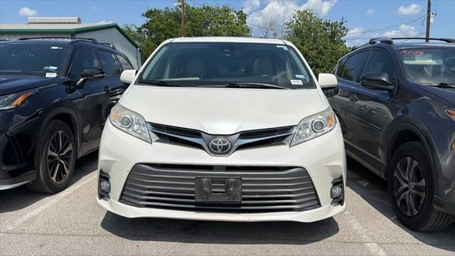 2018 Toyota Sienna XLE 8 Passenger