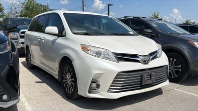 2018 Toyota Sienna XLE 8 Passenger