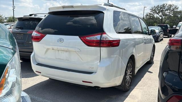 2018 Toyota Sienna XLE 8 Passenger