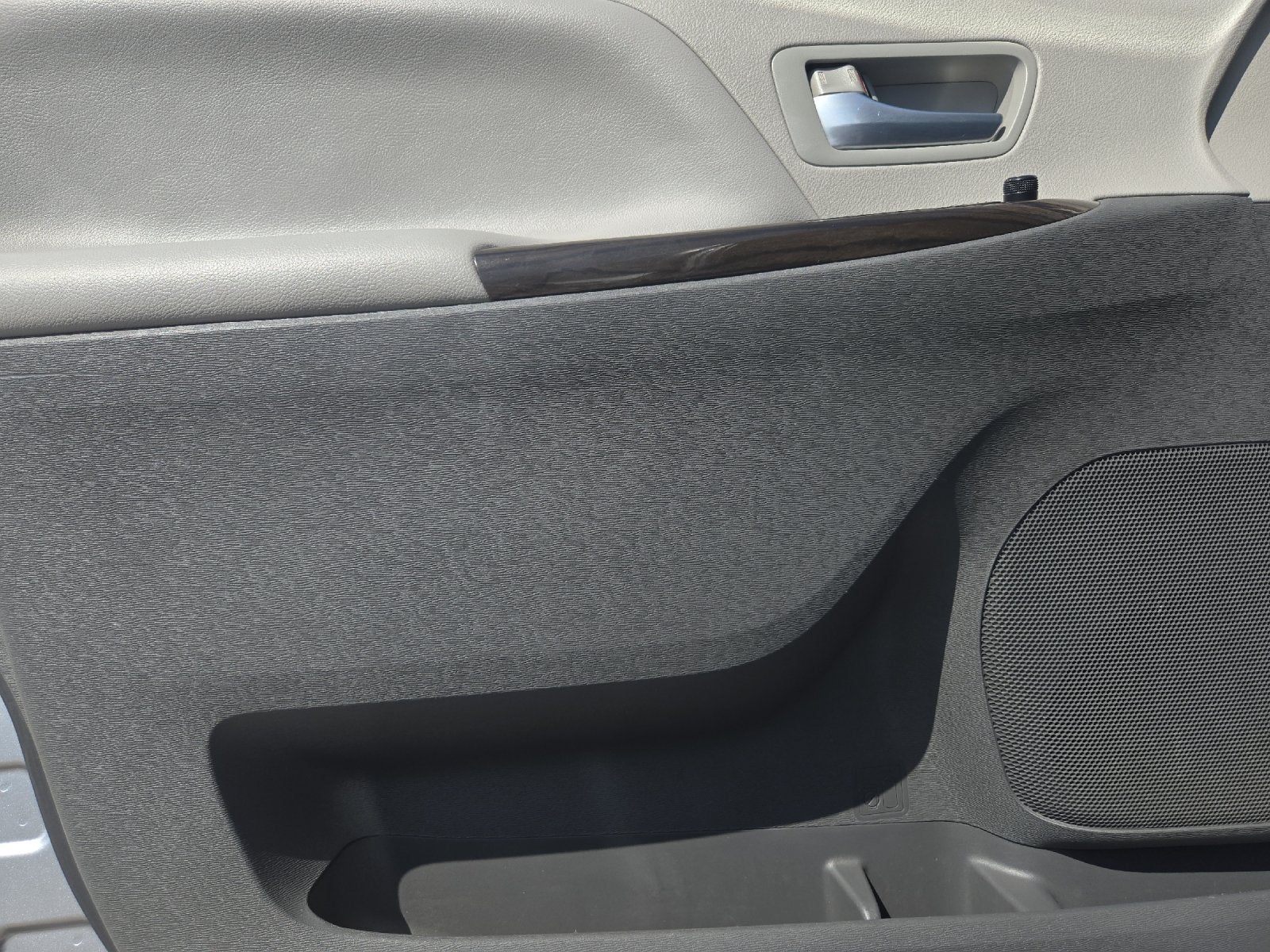 2018 Toyota Sienna XLE 8 Passenger
