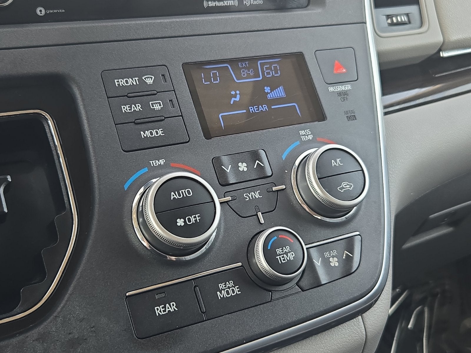 2018 Toyota Sienna XLE 8 Passenger