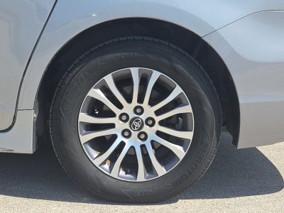 2018 Toyota Sienna XLE 8 Passenger