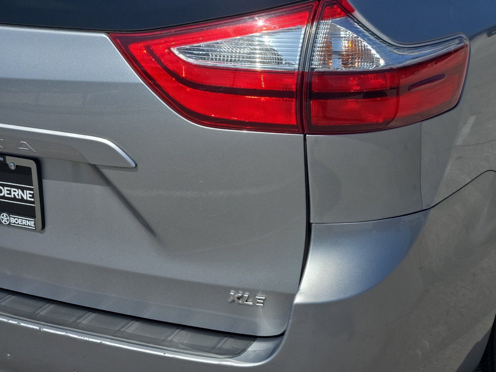 2018 Toyota Sienna XLE 8 Passenger