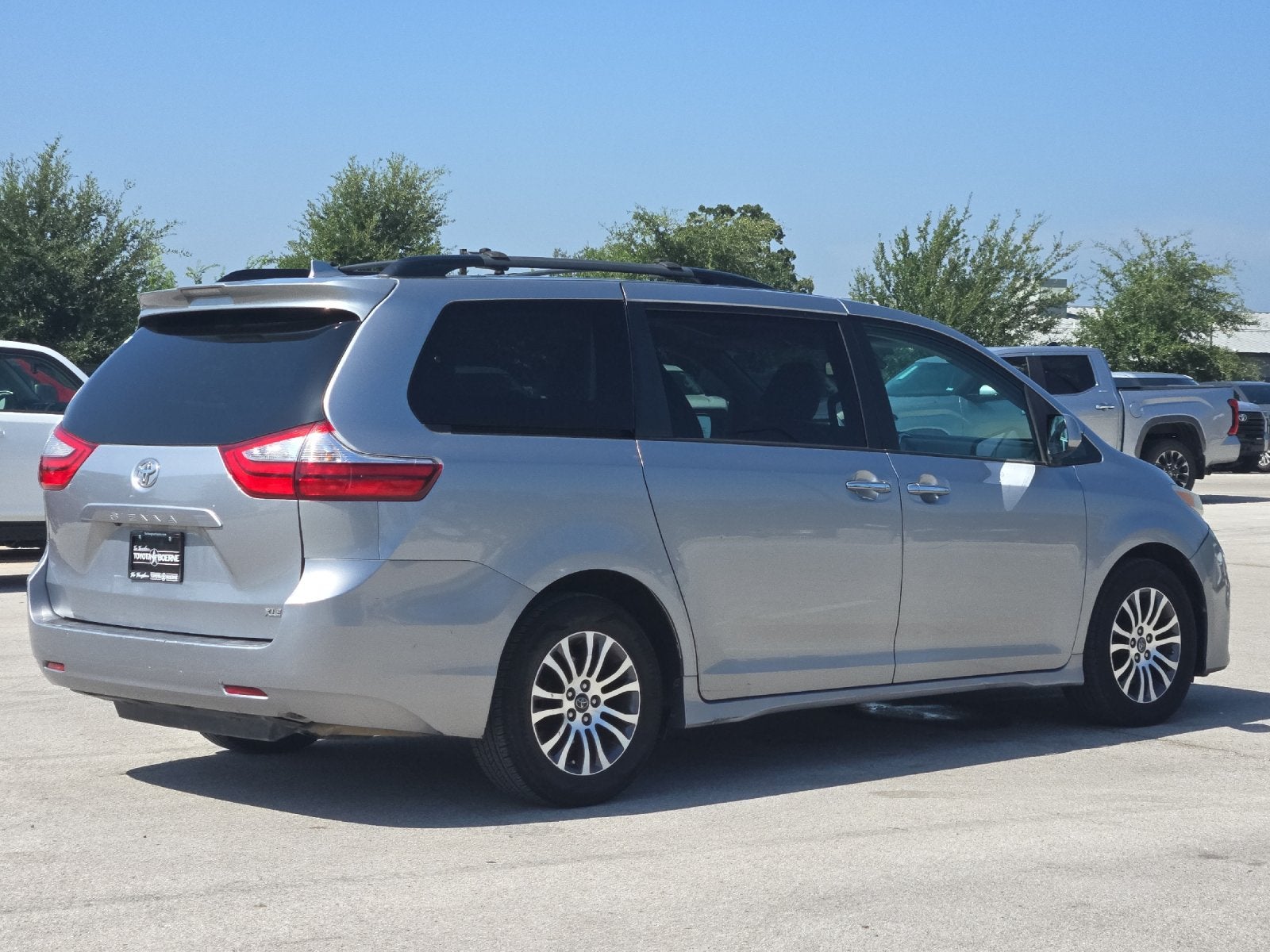 2018 Toyota Sienna XLE 8 Passenger