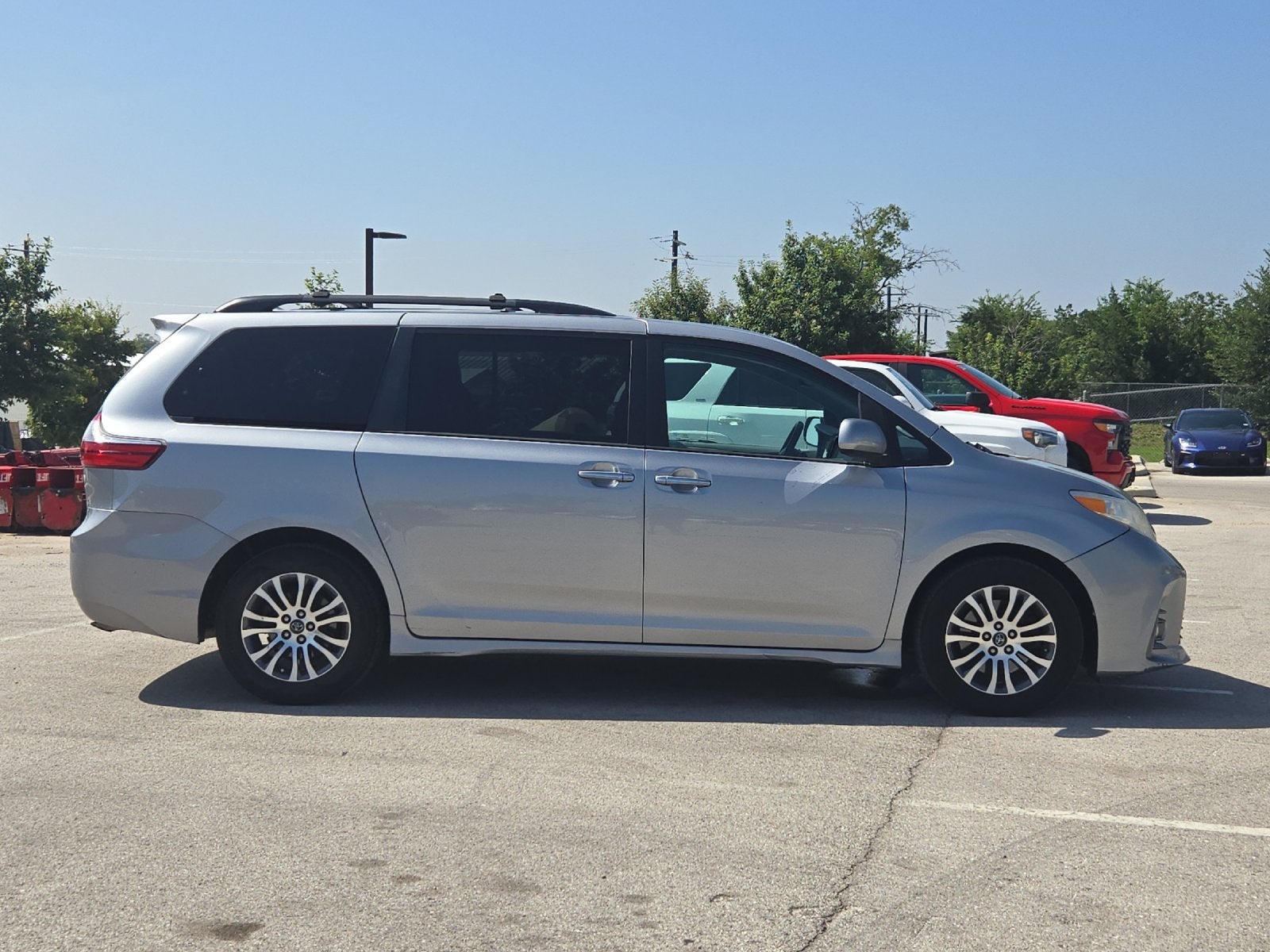 2018 Toyota Sienna XLE 8 Passenger