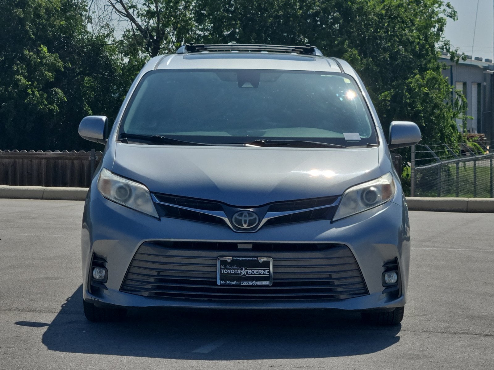 2018 Toyota Sienna XLE 8 Passenger