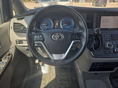 2018 Toyota Sienna XLE 8 Passenger