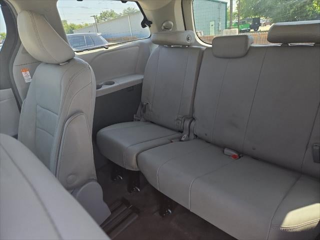2018 Toyota Sienna XLE 8 Passenger