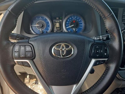 2018 Toyota Sienna XLE 8 Passenger