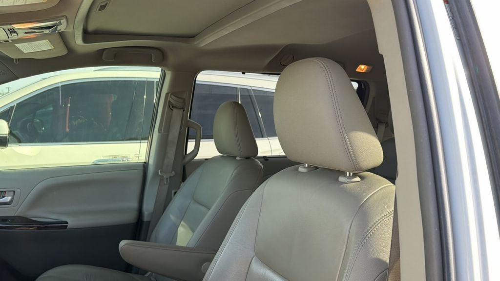 2017 Toyota Sienna XLE 7 Passenger