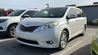 2017 Toyota Sienna XLE 7 Passenger