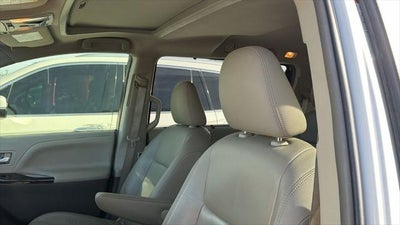 2017 Toyota Sienna XLE 7 Passenger