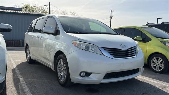 2017 Toyota Sienna XLE 7 Passenger