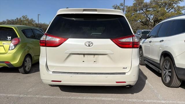 2017 Toyota Sienna XLE 7 Passenger
