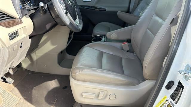 2017 Toyota Sienna XLE 7 Passenger