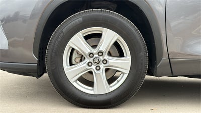 2022 Toyota Highlander Hybrid LE