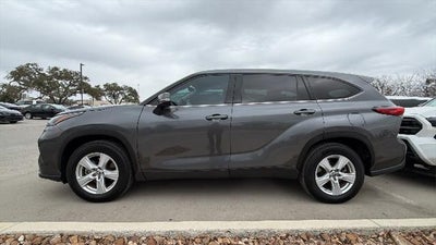 2022 Toyota Highlander Hybrid LE