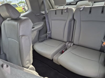 2011 Toyota Highlander SE