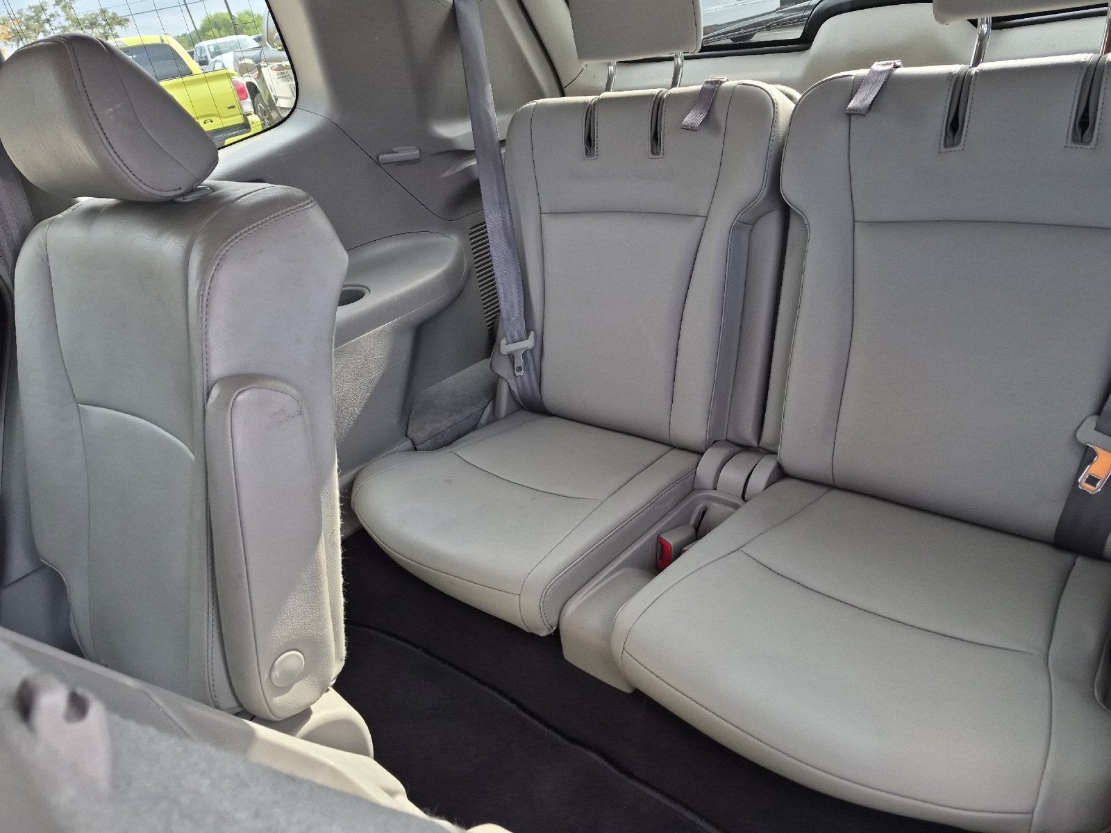 2011 Toyota Highlander SE