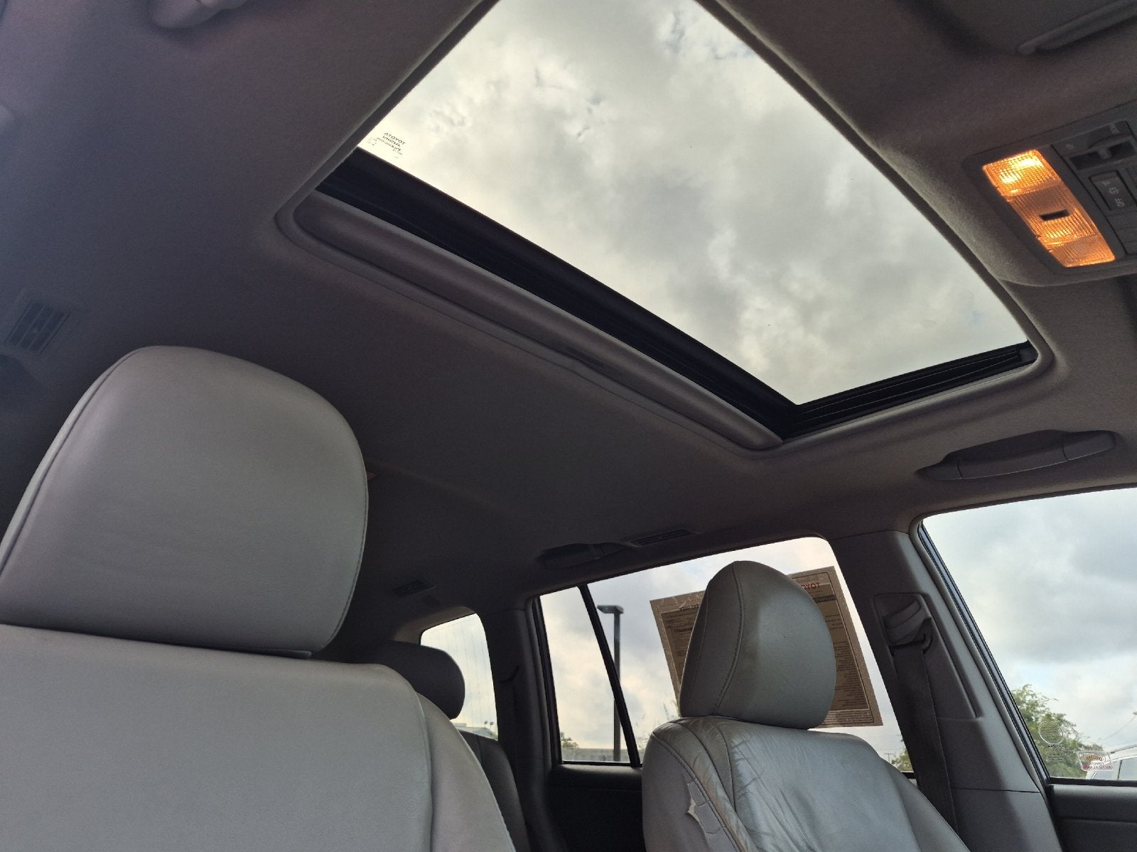 2011 Toyota Highlander SE