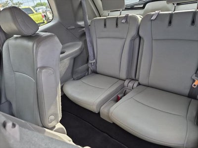 2011 Toyota Highlander SE
