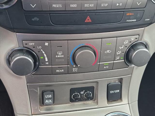 2011 Toyota Highlander SE