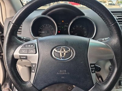 2011 Toyota Highlander SE