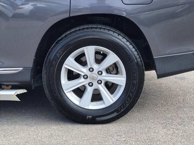 2011 Toyota Highlander SE