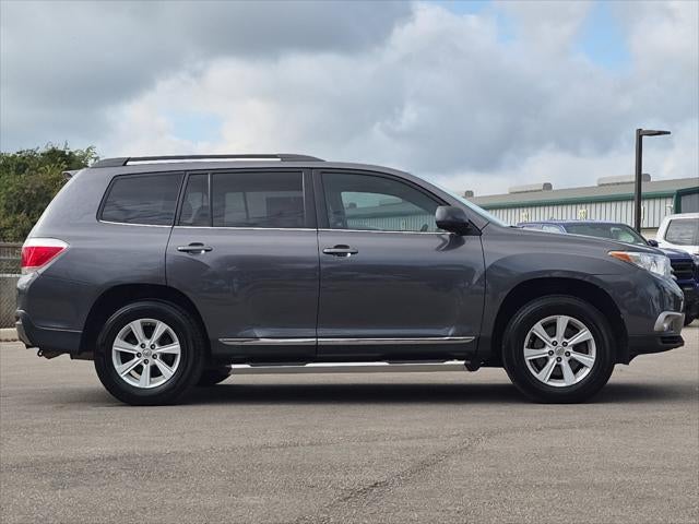 2011 Toyota Highlander SE