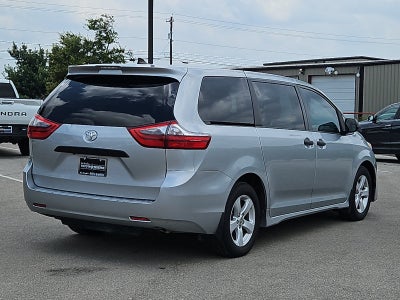 2020 Toyota Sienna L 7 Passenger