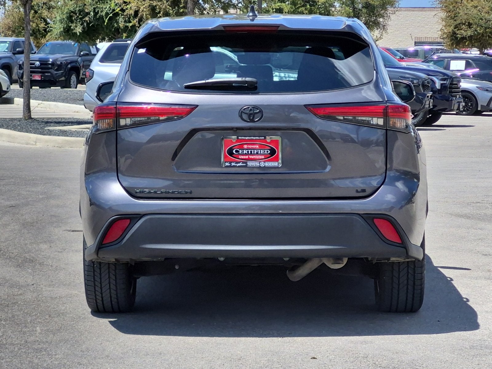 2022 Toyota Highlander LE