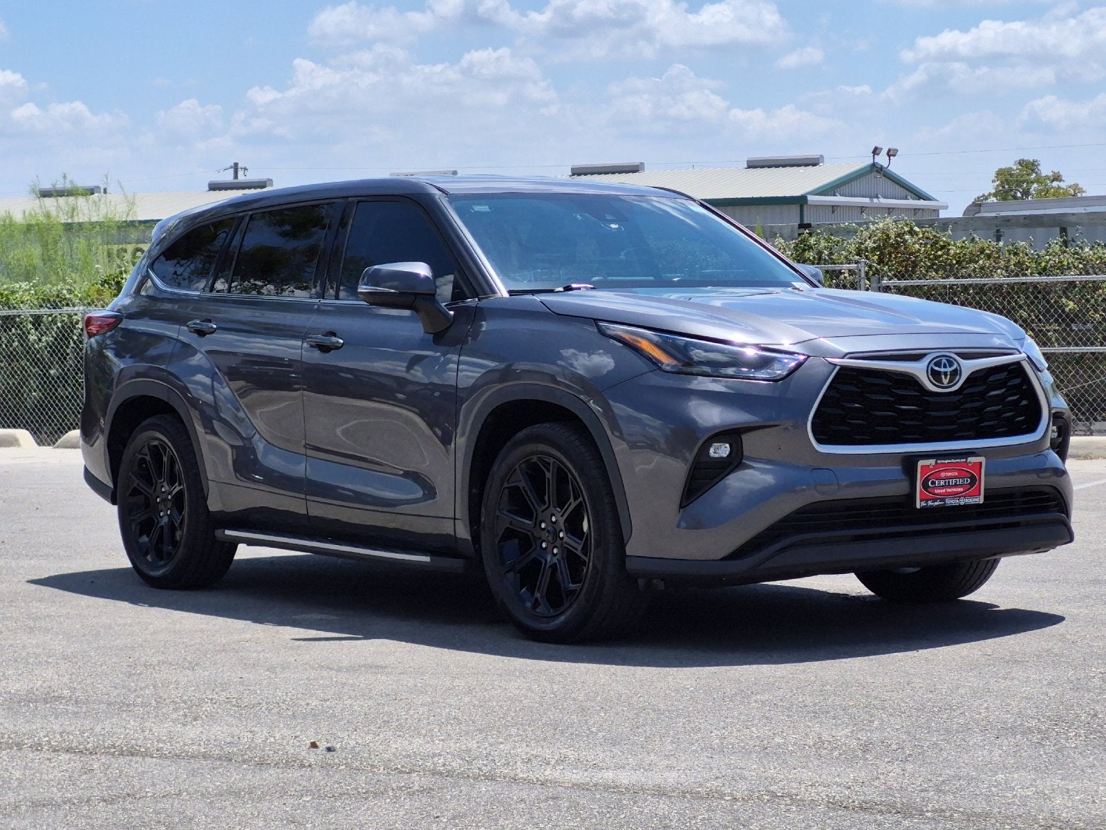2022 Toyota Highlander LE