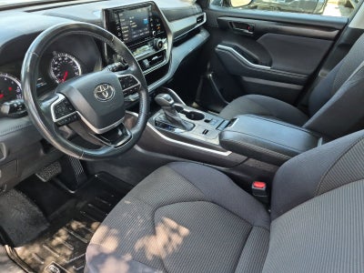 2022 Toyota Highlander LE
