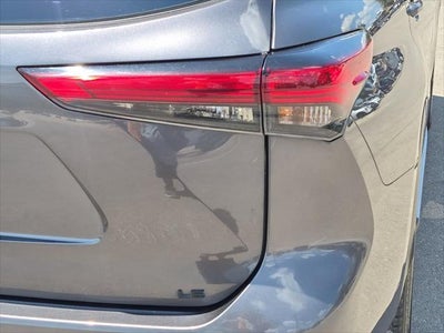 2022 Toyota Highlander LE